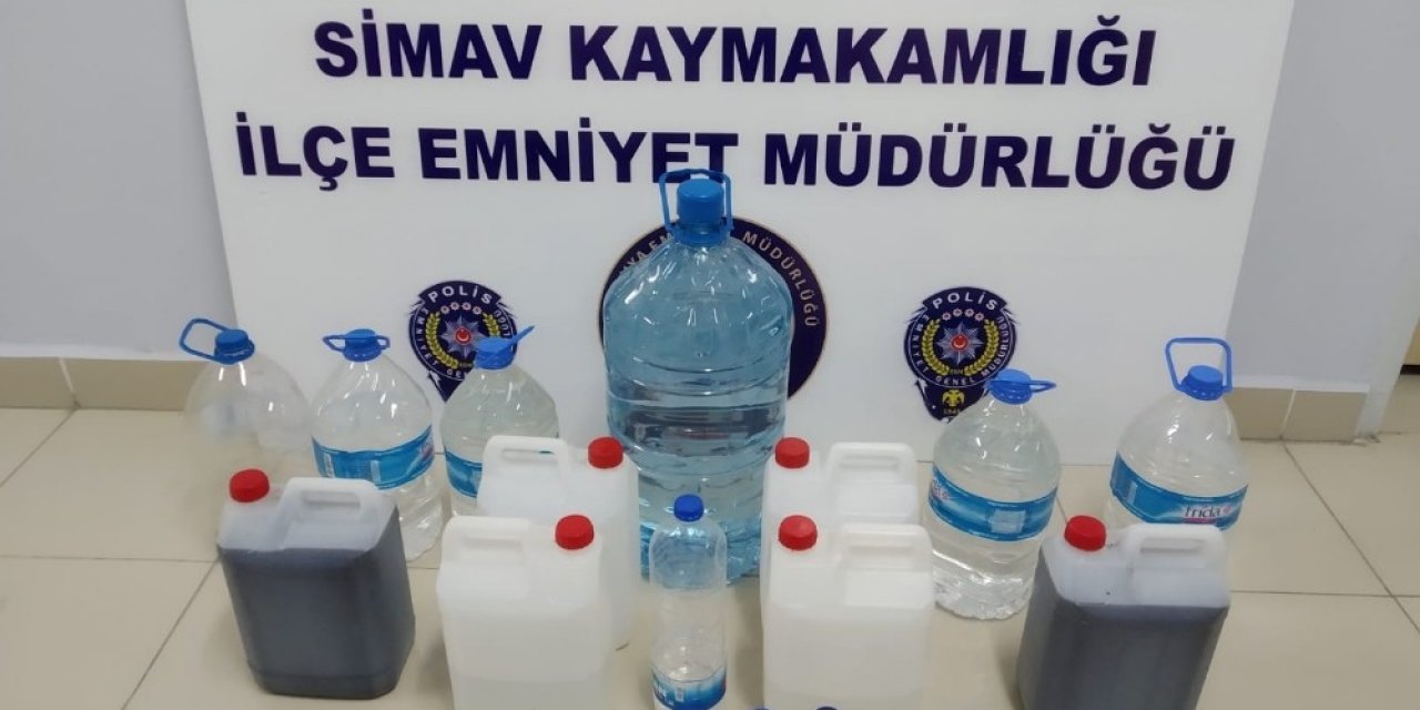 Simav’da 53 Litre Kaçak İçki Yakalandı