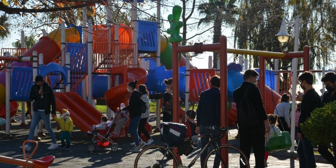 Sinop’ta Parklar Cıvıl Cıvıl