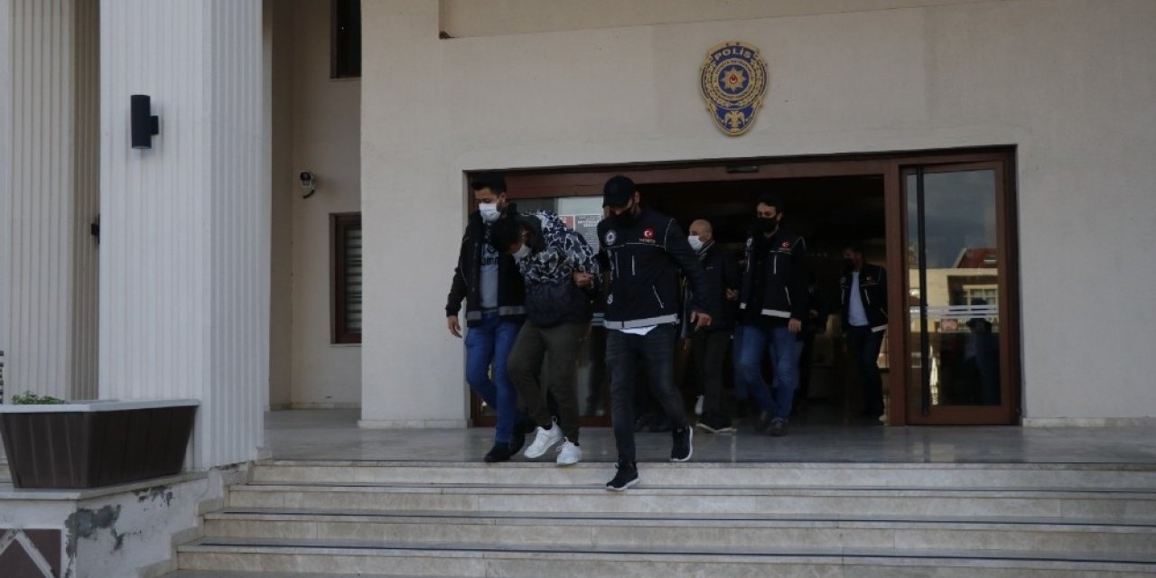 Fethiye’de Uyuşturucu Tacirlerine Şafak Baskını