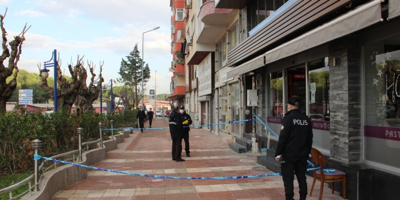19 Yaşındaki Genç Balkondan Düşerek Öldü