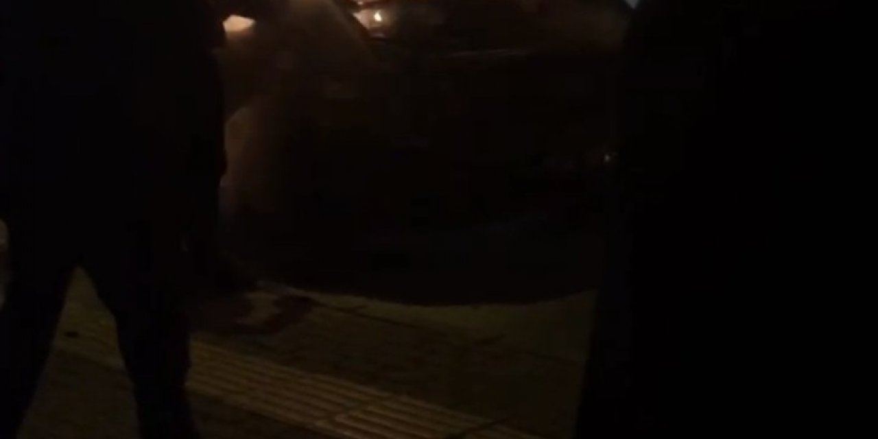 Gıda Yüklü Kamyonette Çıkan Yangında 20 Bin Tl Civarında Malzeme Küle Döndü