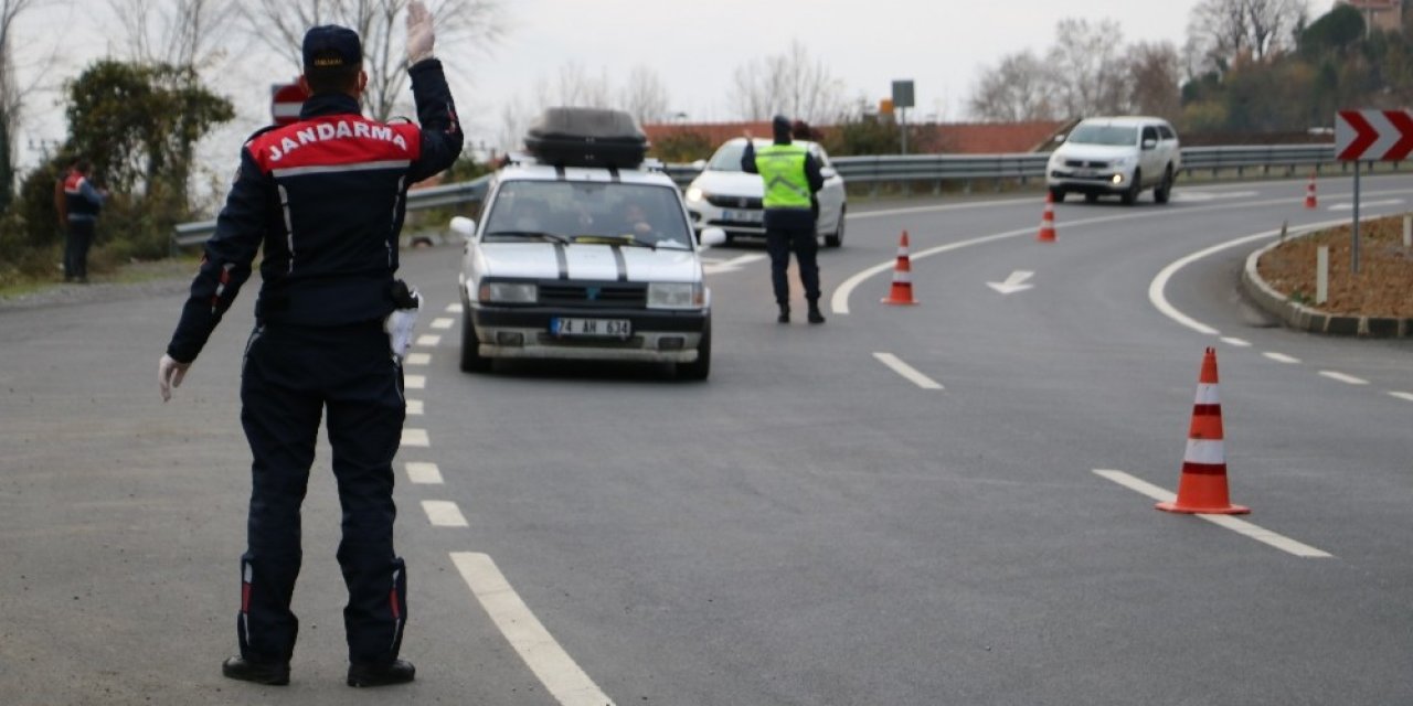Jandarma 74 Devriye 224 Personelle Uygulama Yaptı