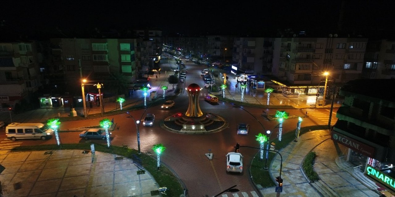 Salihli’de Meydan Ve Parklar Işıl Işıl