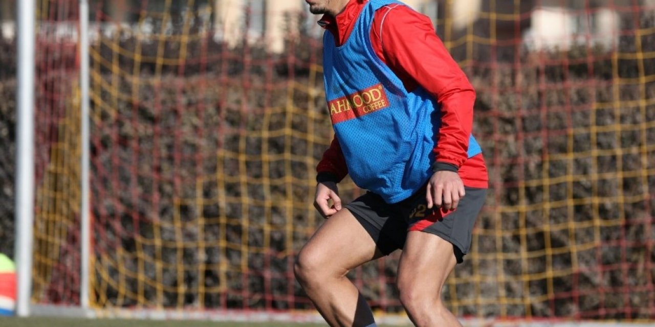 Yasir Subaşı Takıma Katıldı