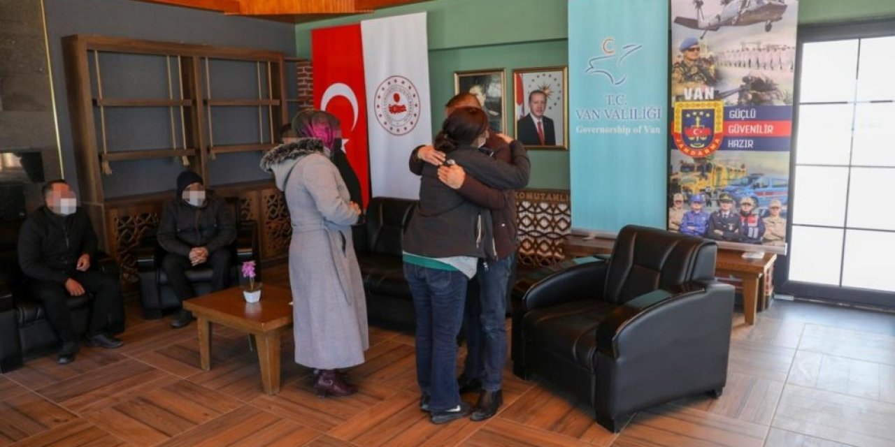 Teslim Olan Pkk’lı Ailesiyle Buluştu