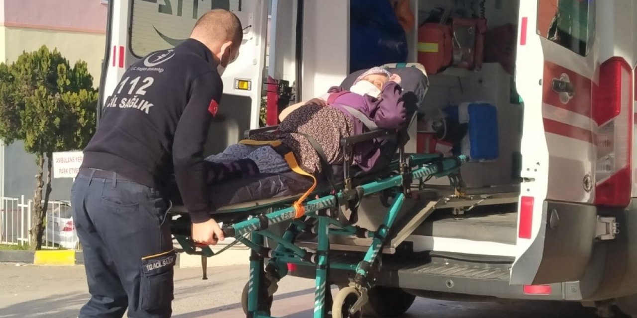 Kocaeli’de Otomobilin Çarptığı Yaşlı Kadın Yaralandı