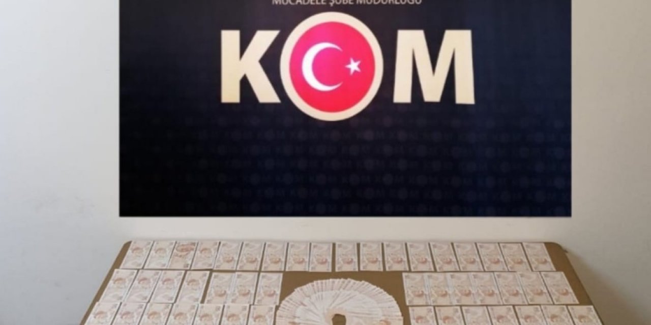 Lüks Araçta Binlerce Sahte Tl Ele Geçirildi
