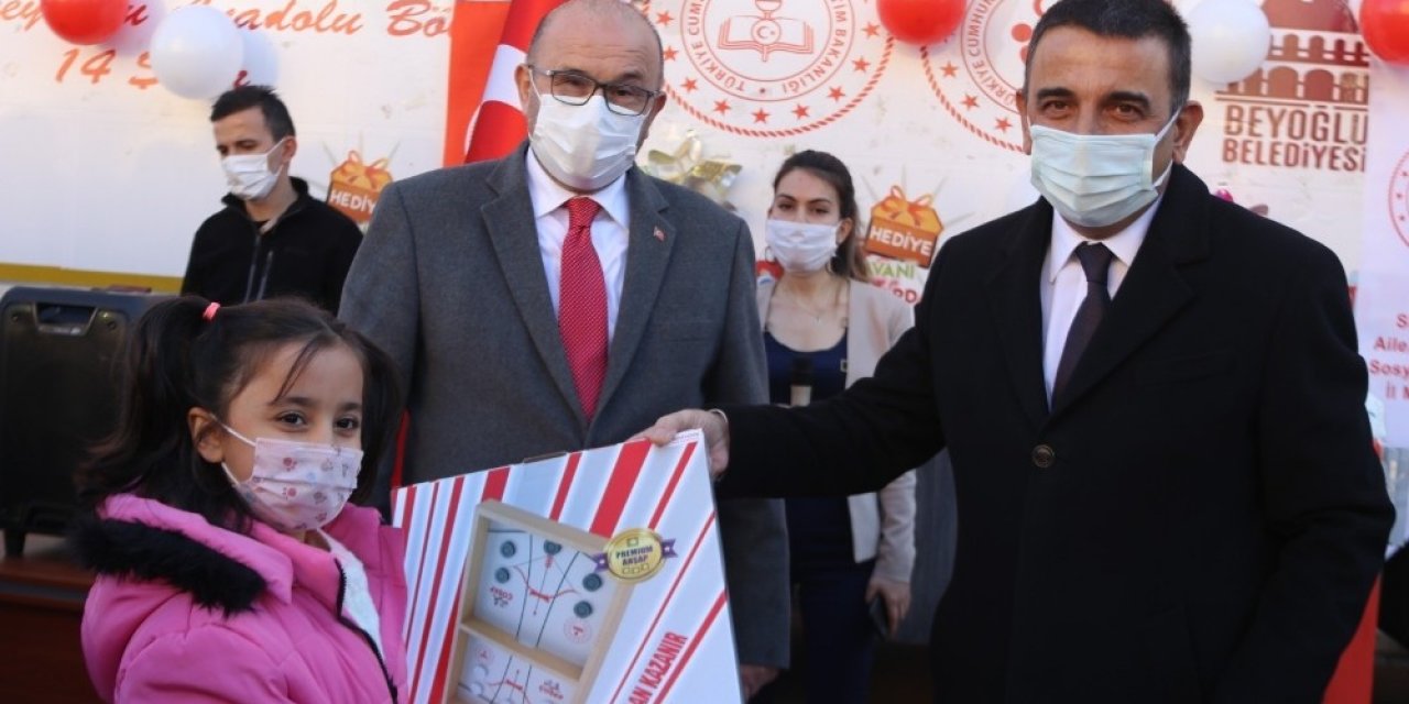 Hediye Karavanının 11’inci Durağı Siirt Oldu