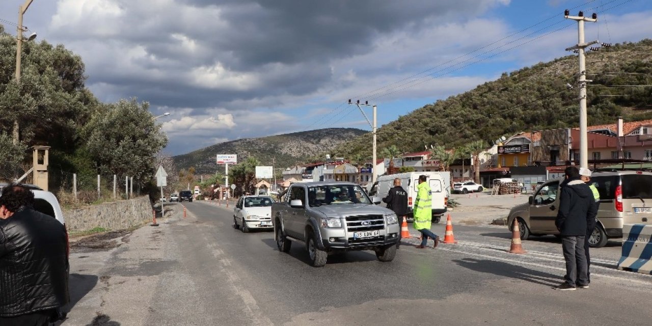 Kuşadası’na Giriş Ve Çıkışlar Kontrol Altına Alındı