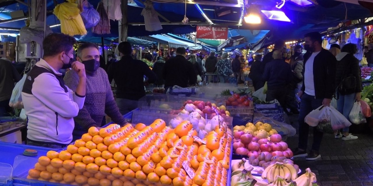 Bursa’nın Çarşı Ve Pazarlarında 80 Saatlik Kısıtlama Öncesi Yoğunluk