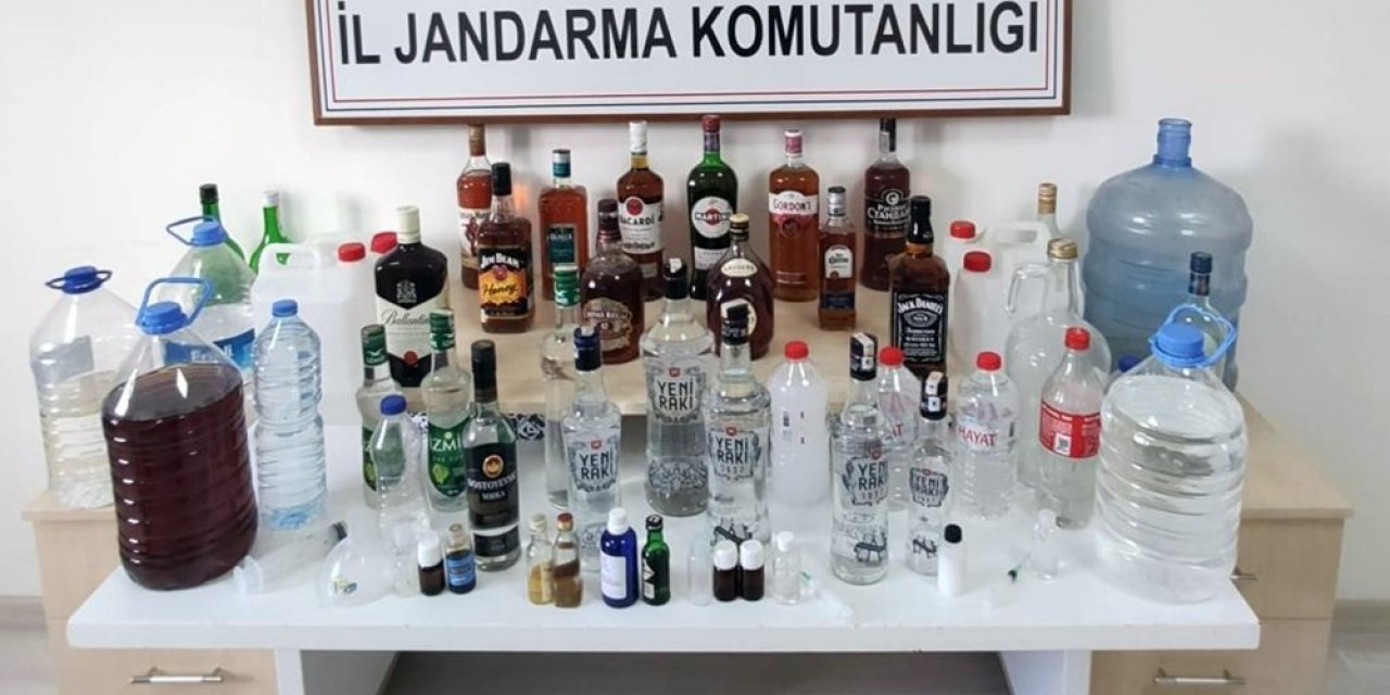 Jandarma 249 Litre Sahte Alkol Ele Geçirdi