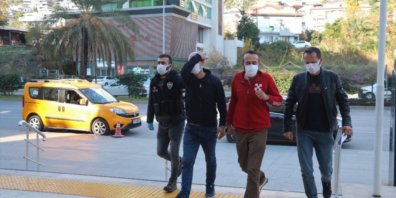 Alanya’da Uyuşturucu Operasyonu: 2 Gözaltı