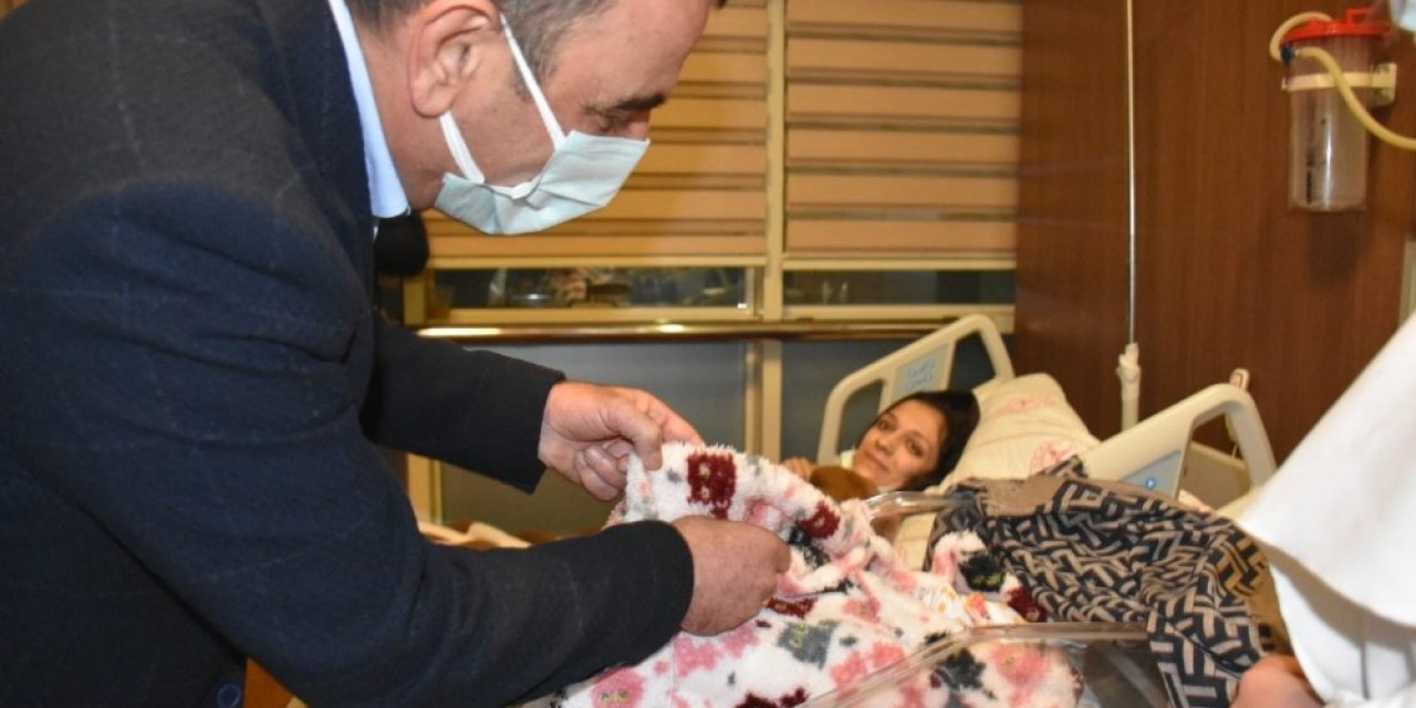 Siirt’te Yeni Yılın İlk Bebeği Doğdu