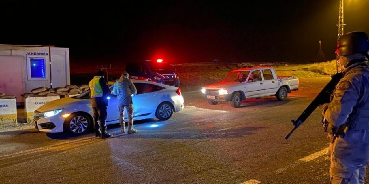 Malatya’da Jandarma Ekipleri Denetim Yaparak Yeni Yıl Girdi