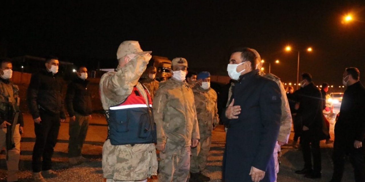 Siirt Valisi Hacıbektaşoğlu, Kontrol Noktalarındaki Güvenlik Güçlerinin Yeni Yılını Kutladı