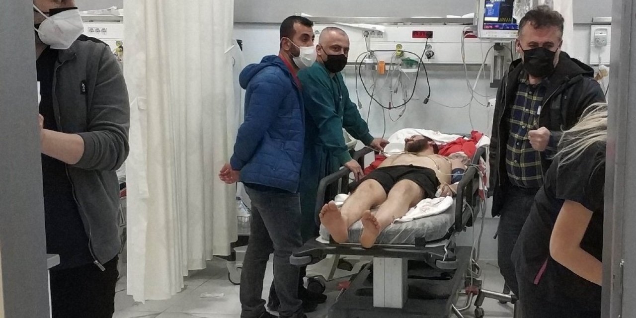 Yeni Yıla Girerken Manganda Kurşunun Vurduğu Genç Ağır Yaralandı