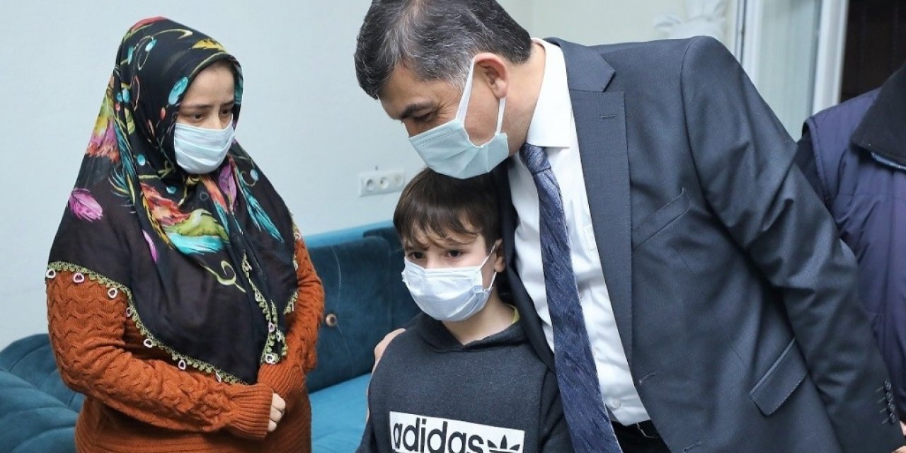 Başkan Rıdvan Fadıloğlu, Yeni Yıla Yetim Çocuklar Ve Polislerle Girdi