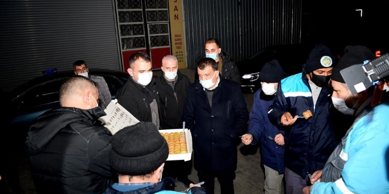 Başkan Gürkan Yeni Yıla Görevi Başında Giren Personelleri Ziyaret Etti