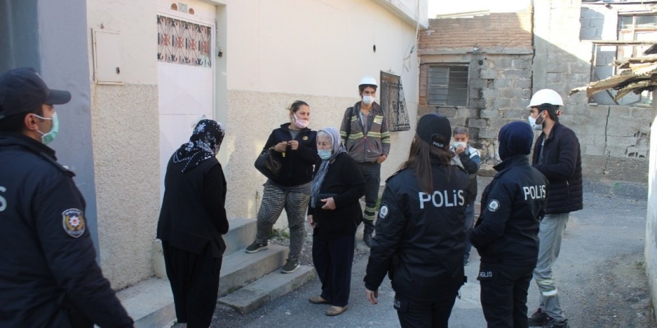 Polis, Yaşlı Kadını Karanlıktan Kurtardı