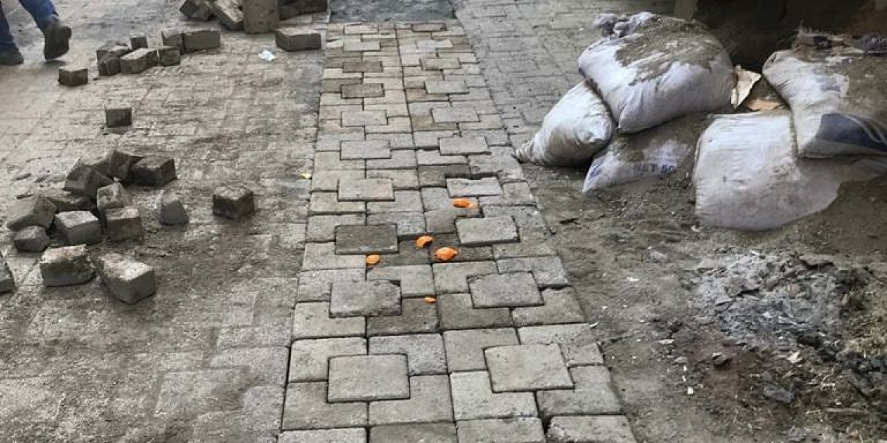 Bağlar’da Cadde Ve Sokaklara İlmik İlmik Hizmet Döşeniyor