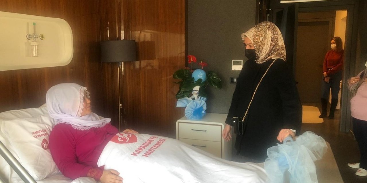 Melek Arı’dan Yeni Yılın İlk Bebeğine Ziyaret