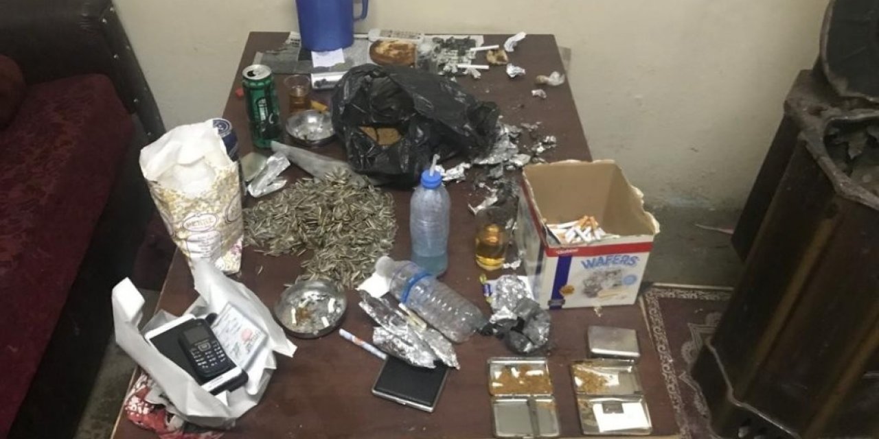 Yılbaşı Gecesi Uyuşturucu Partisine Polis Baskını