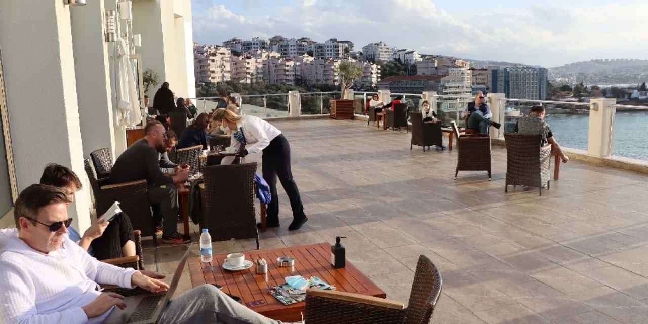 Kuşadası’ndan Yeni Yılın İlk Günü İzolasyonlu Tatil Manzaraları