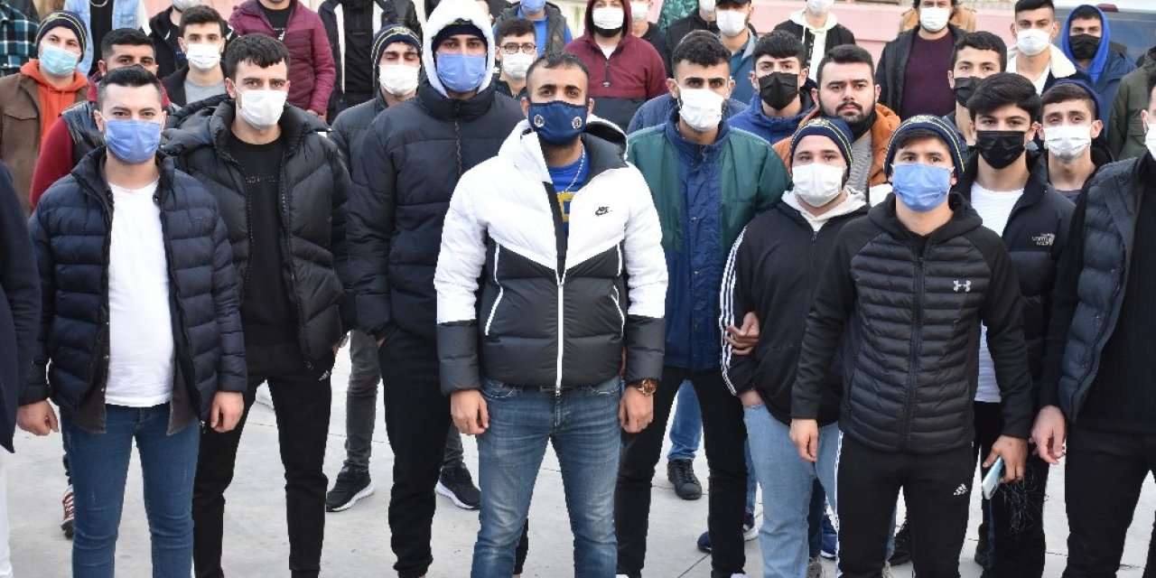 Menemenspor Taraftarından Yönetime Tepki
