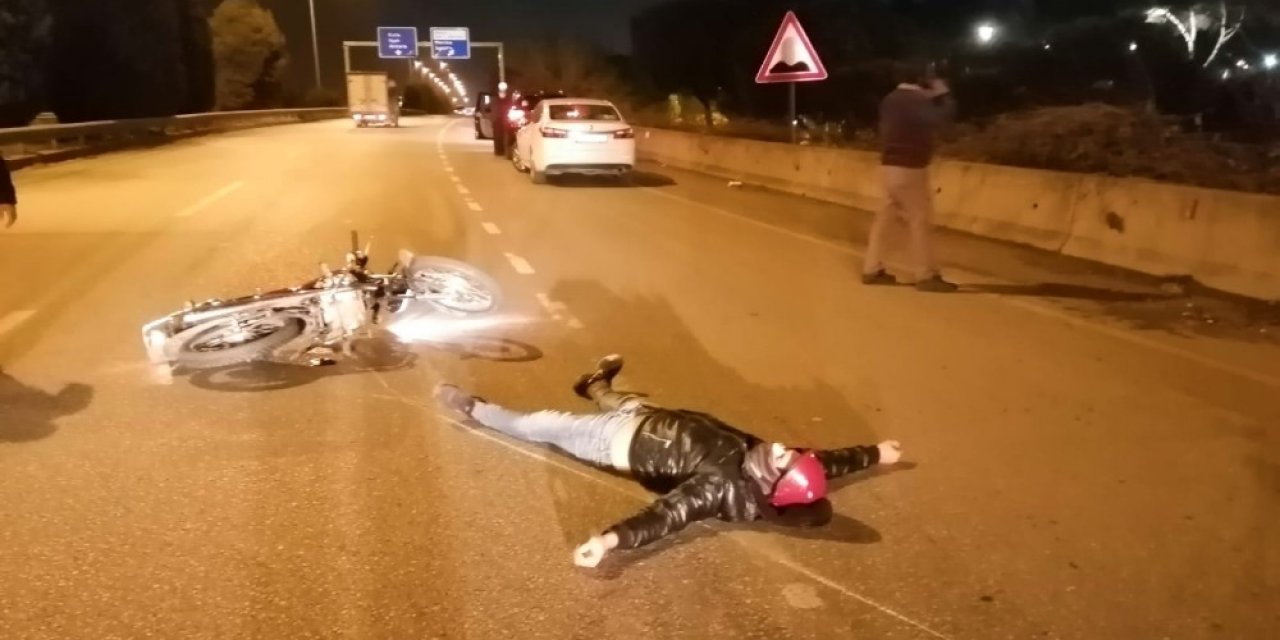 Motosiklet Devrildi, Sürücü Ölümden Döndü