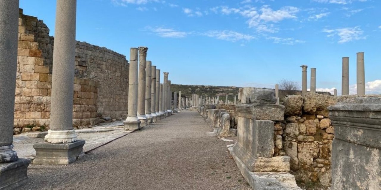 Perge Antik Kenti 2020 Yılında Sessiz Kaldı
