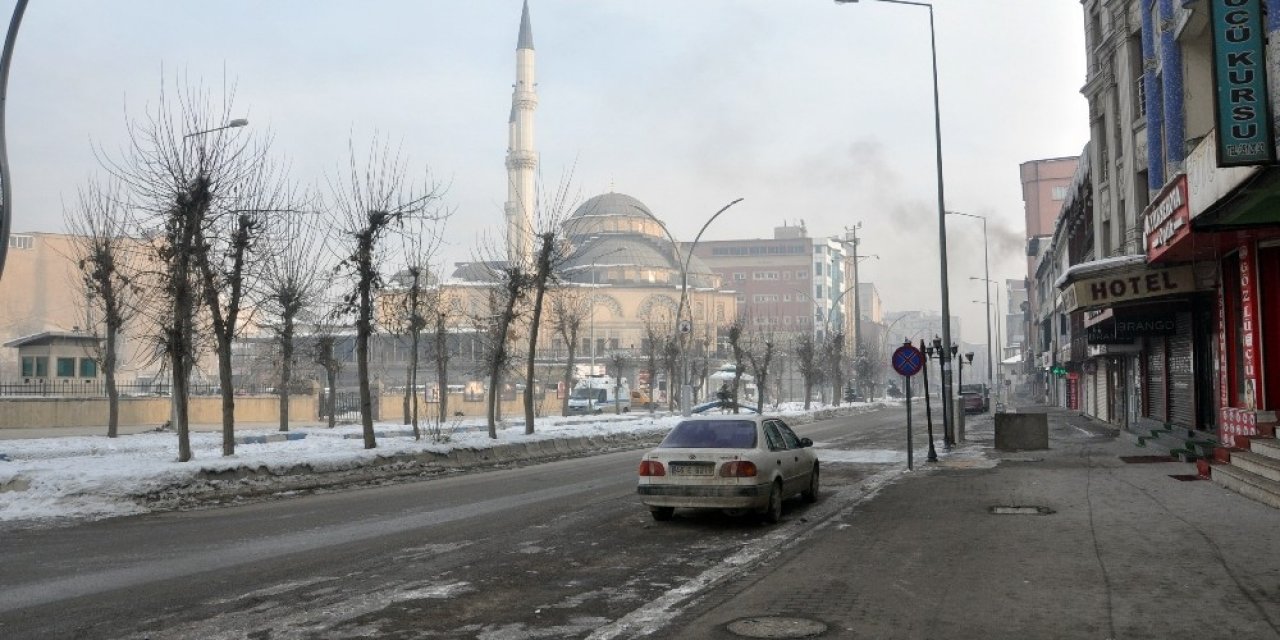 Yüksekova Da Sessizliğini Koruyor