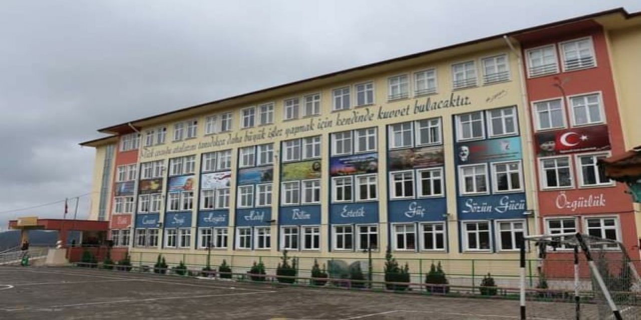 Genç Öğretmen Kansere Yenik Düştü