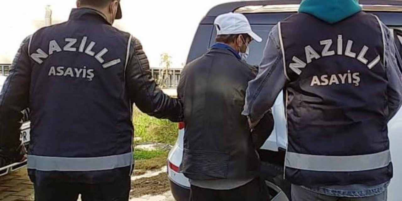 Arabasını Park Eden Gencin Cep Telefonunu Gasp Etti
