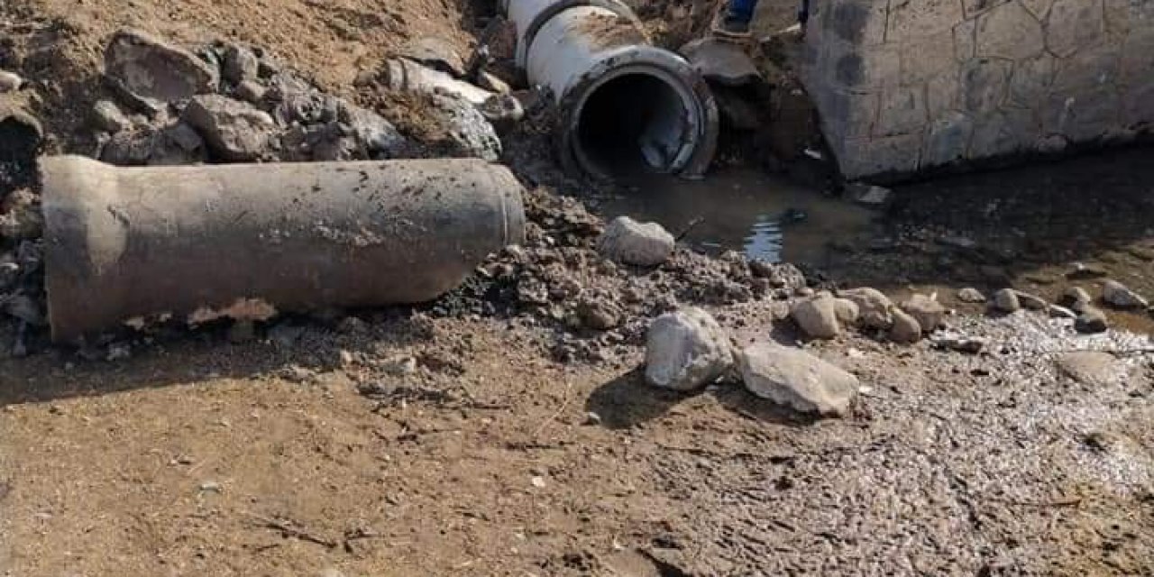 Su Taşkınlarından Etkilenen Kırsal Mahalleye Beton Boru Hizmeti