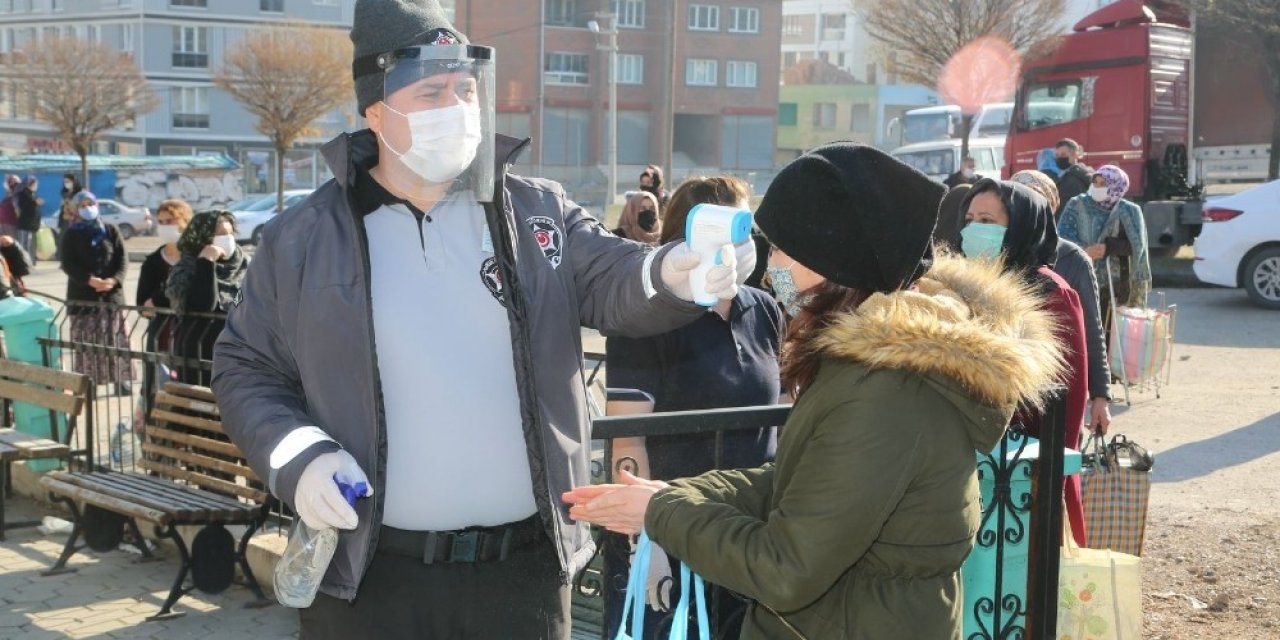 Aşevinde Yılbaşı Mesaisi