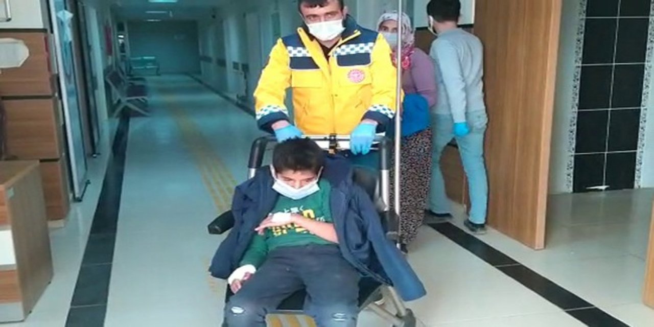 Küçük Çocuk Parmaklarını Yem Makinesine Kaptırdı