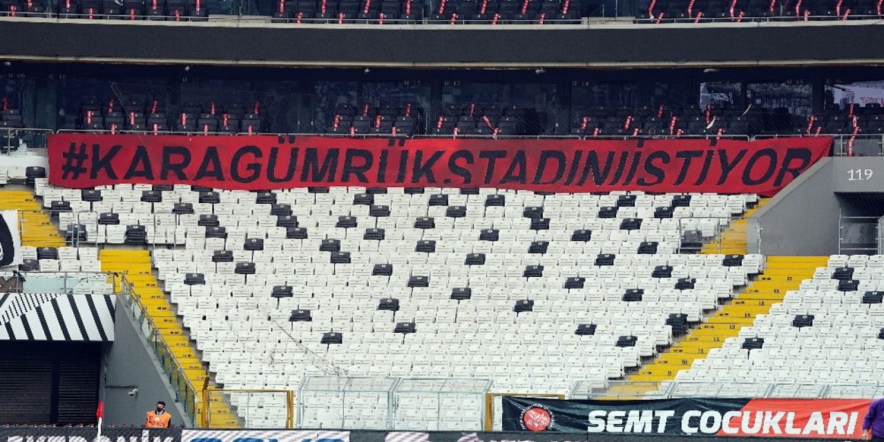 Karagümrüklü Taraftarlardan Parkartlı Stat Mesajı