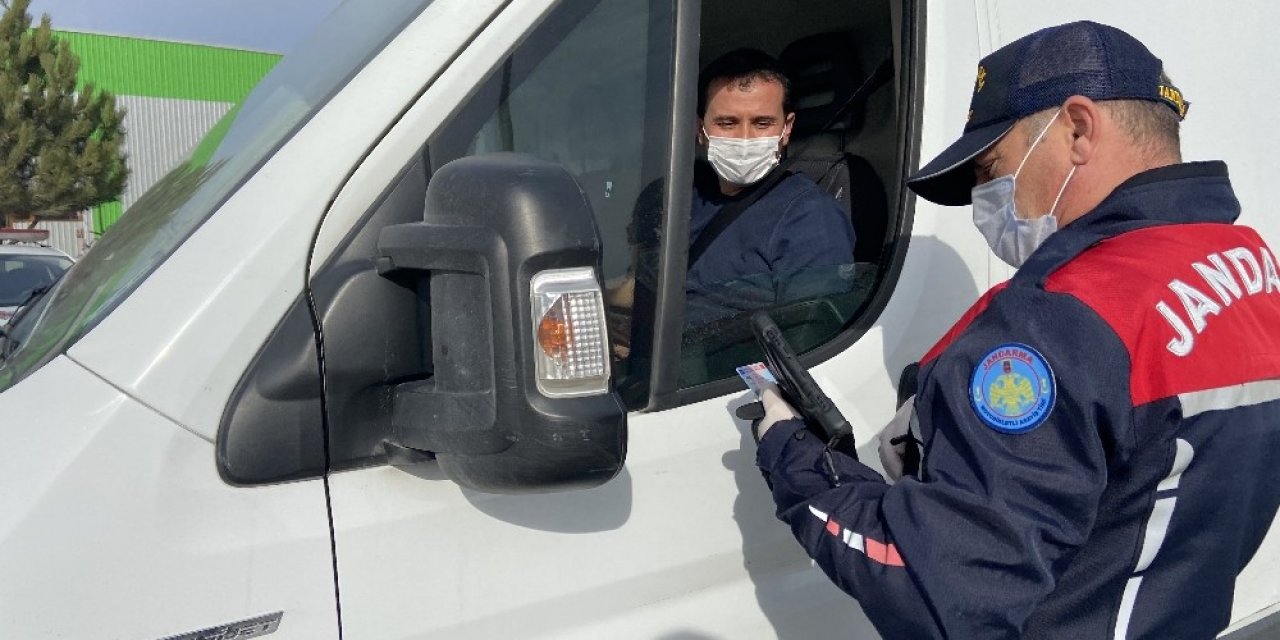 Afyonkarahisar’da Polis Ve Jandarma Denetimlere Devam Ediyor