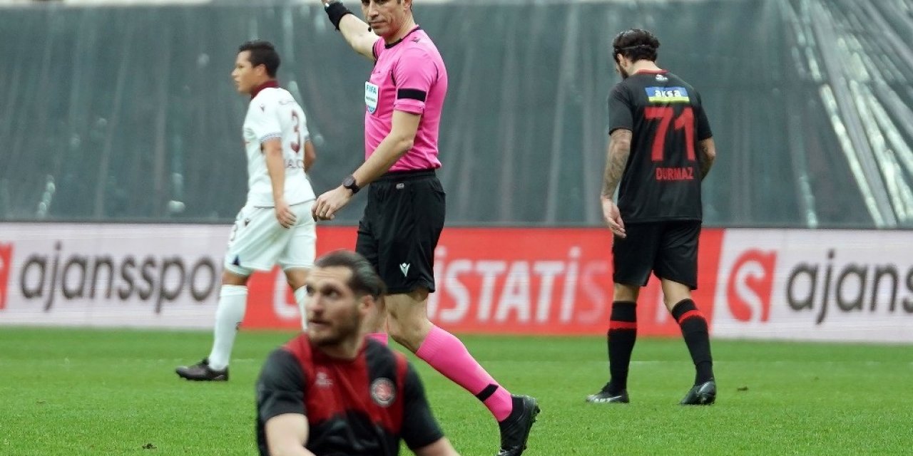 Süper Lig: Fatih Karagümrük: 0 - Trabzonspor: 0 (ilk Yarı)