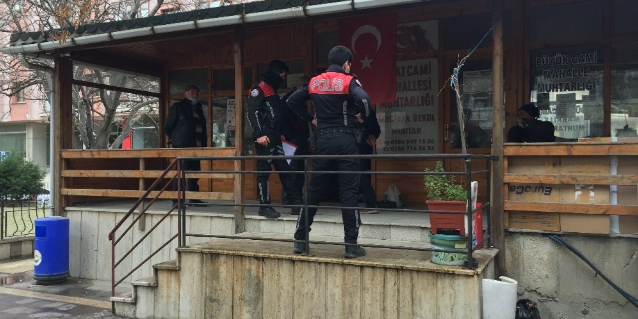 Sokağa Çıkma Kısıtlamasında Muhtarlık Binasını Soymaya Çalıştılar