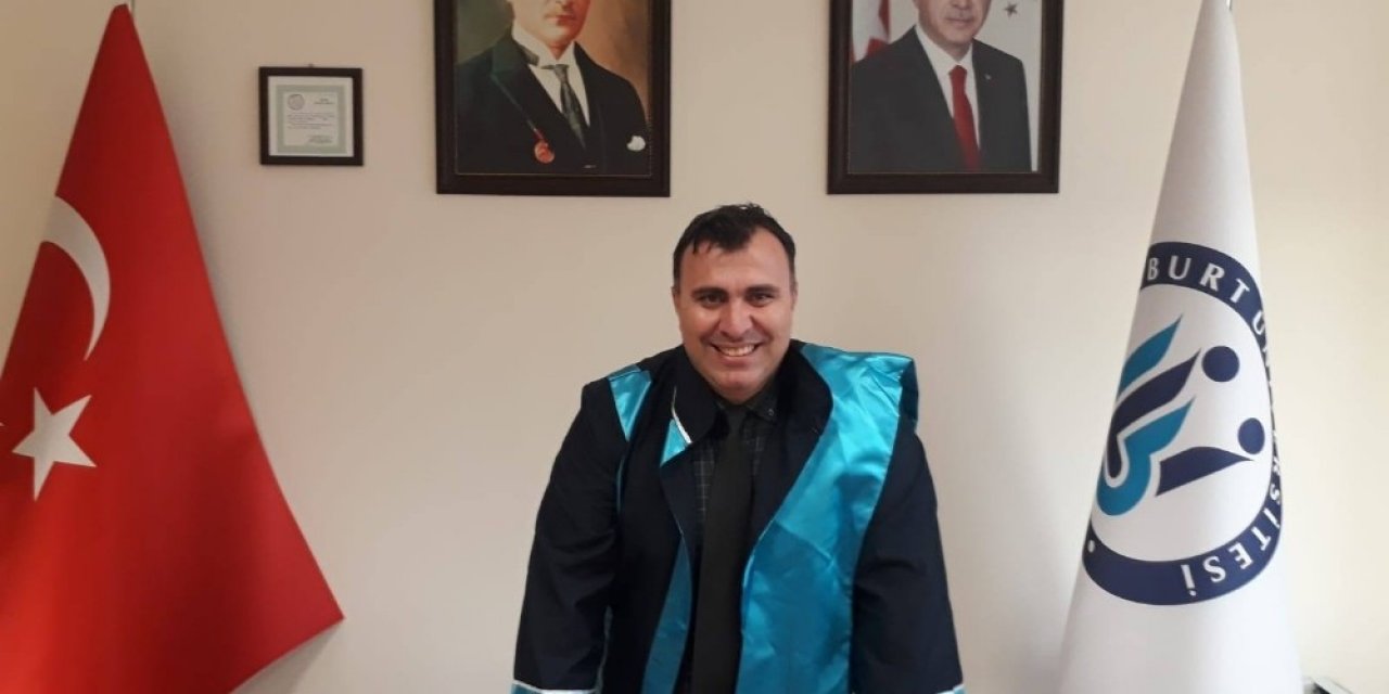 İksad’dan Bayburt Üniversitesine Ödül