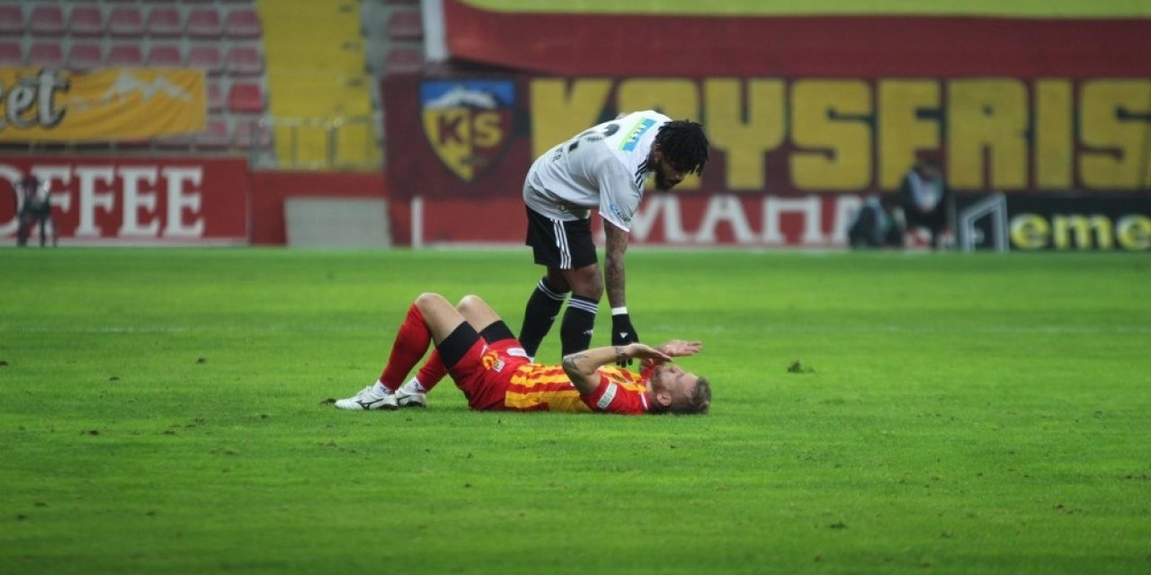 Süper Lig: Kayserispor: 0 - Beşiktaş: 0 (ilk Yarı)