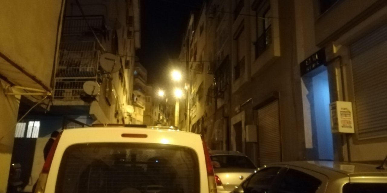 İzmir’de Emekli Binbaşı Evinde Ölü Bulundu