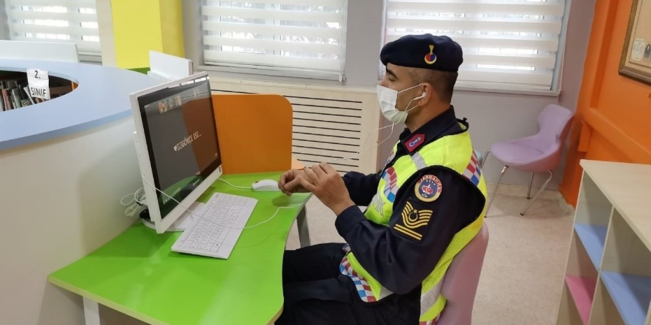 Kırkağaç İlçe Jandarma’dan Çevrimiçi Eğitim