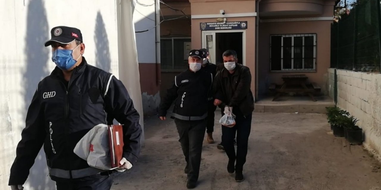 Osmaniye’de Yasa Dışı Yollarla Yurda Giren 13 Kişi Sınır Dışı Edildi