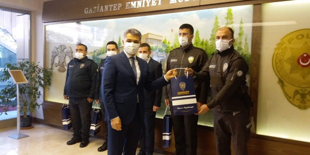 Eyp Yakalayan Polis Ve Bekçiler Ödüllendirildi