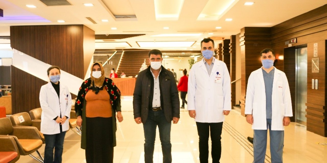 38 Yıldır Boynunda Kistle Yaşadı