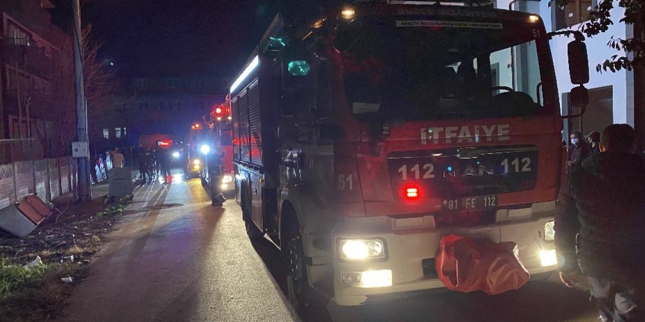 Komşusunun Evinden Bilgisayar Ve Cep Telefonu Çalan Şahıs Yakalandı