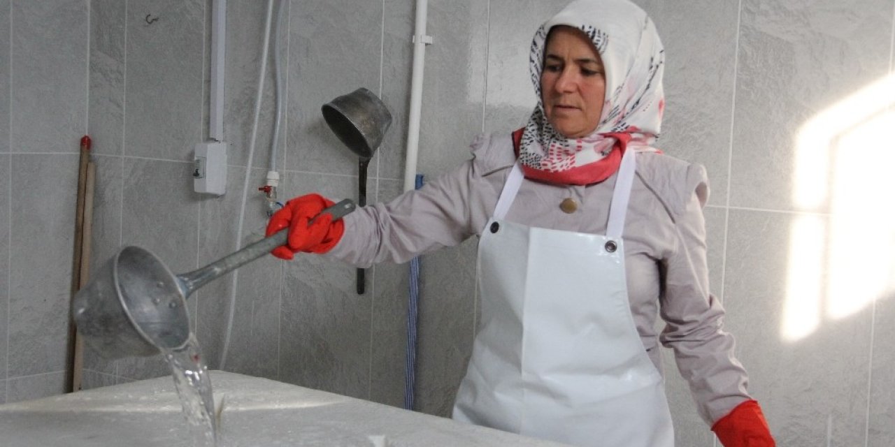 Yakınları Bile Ondan Korkup Kaçıyor
