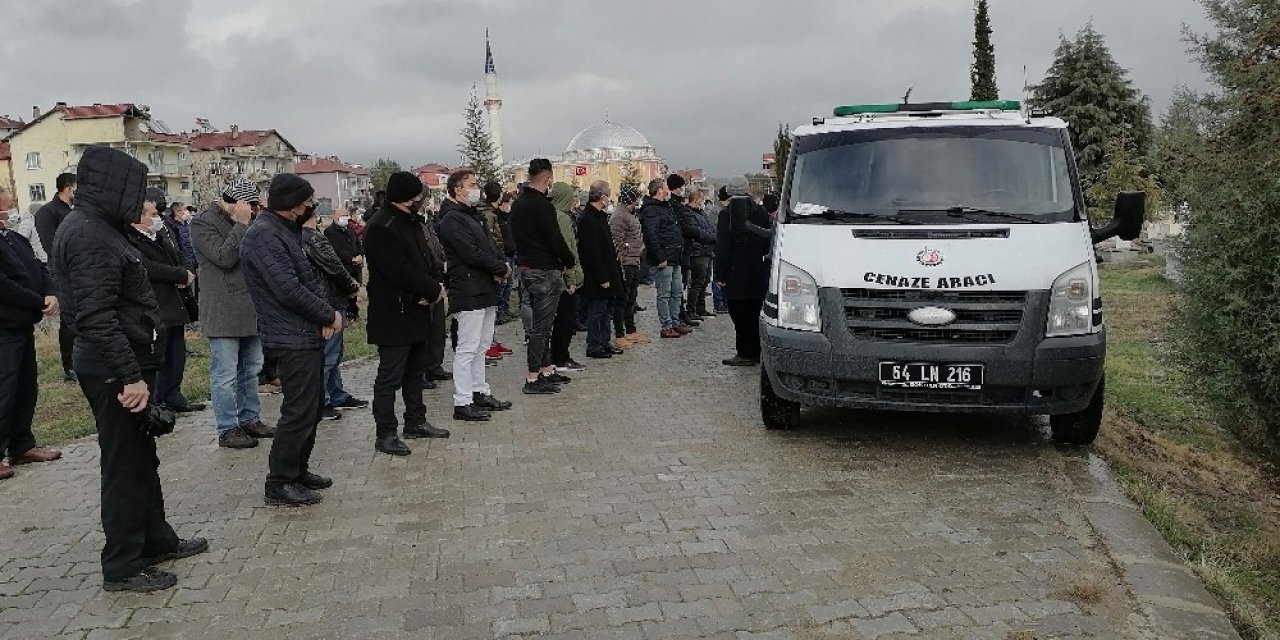 Babaannesinin Evinde Sobadan Zehirlenen 10 Yaşındaki Eda Toprağa Verildi